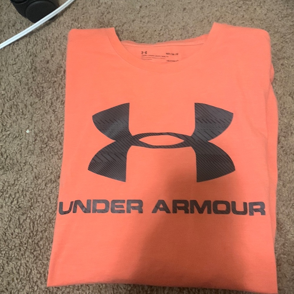 Under Armour T-Shirt Medium
